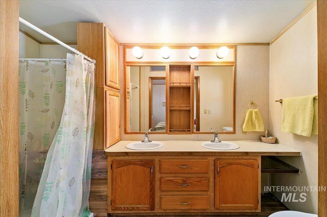 3365 Highway 21, House other with 4 bedrooms, 3 bathrooms and 5 parking in Boise ID | Image 16