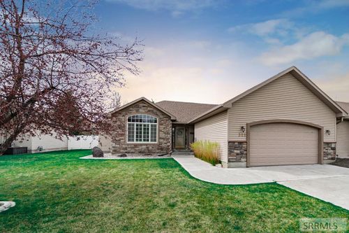 325 Tapitio Dr, Idaho Falls, ID, 83401-6346 | Card Image