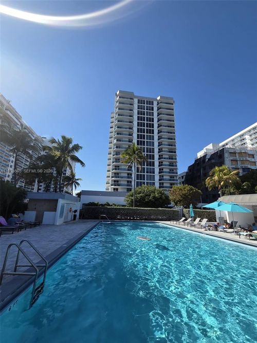 apt-609-2401 Collins Ave, Miami Beach, FL, 33140-4714 | Card Image