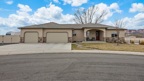 686 Beech Ave, Fruita, CO, 81521-6707 | Card Image