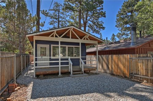 740 Riverside Ave, Sugarloaf, CA, 92386-9769 | Card Image