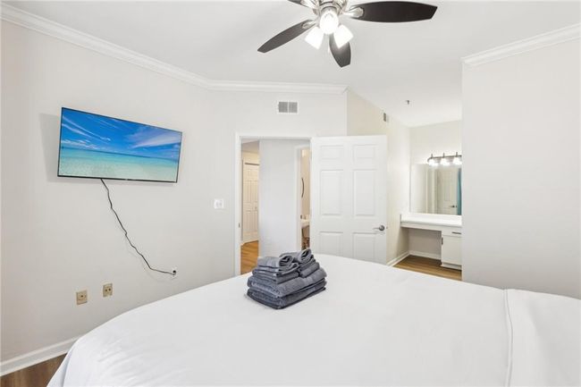 APT-405 - 2161 Peachtree Rd Ne, Condo with 2 bedrooms, 2 bathrooms and 1 parking in Atlanta GA | Image 25