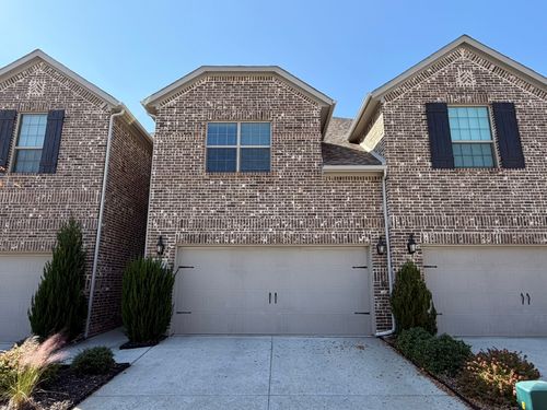 624 Hutchinson Ln, Lewisville, TX, 75077-3392 | Card Image