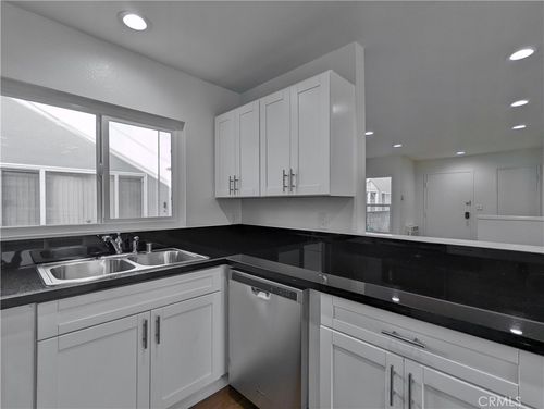 1-1159 E Linden Ave, Burbank, CA, 91502-2055 | Card Image