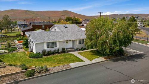291 C St Se, Ephrata, WA, 98823-2083 | Card Image