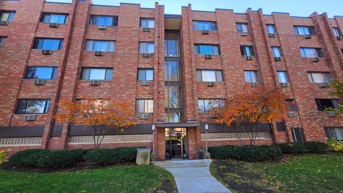 apt-223-5310 N Chester Ave, Chicago, IL, 60656-4917 | Card Image