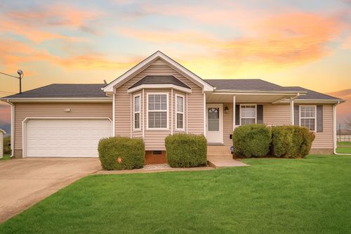 100 Bowers Ct, Oak Grove, KY, 42262-9121 | Card Image