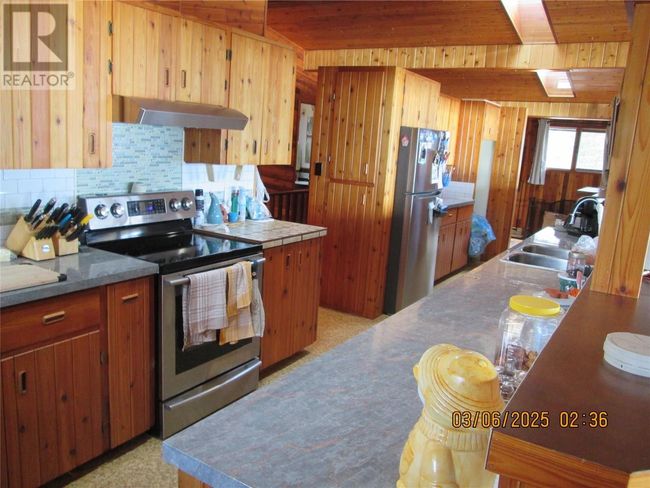 5305 Meadow Creek Cres, House other with 4 bedrooms, 3 bathrooms and 5 parking in Celista BC | Image 17