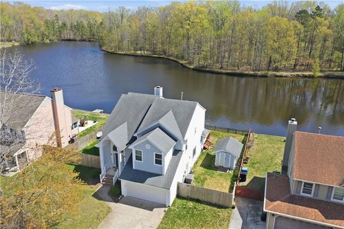 1721 Chestwood Dr, Virginia Beach, VA, 23453-7015 | Card Image