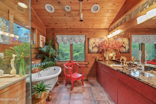 236 Surriner Rd, House other with 3 bedrooms, 3 bathrooms and null parking in Becket MA | Image 38