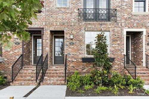 429 Port St, savannah, GA, 31401-2990 | Card Image