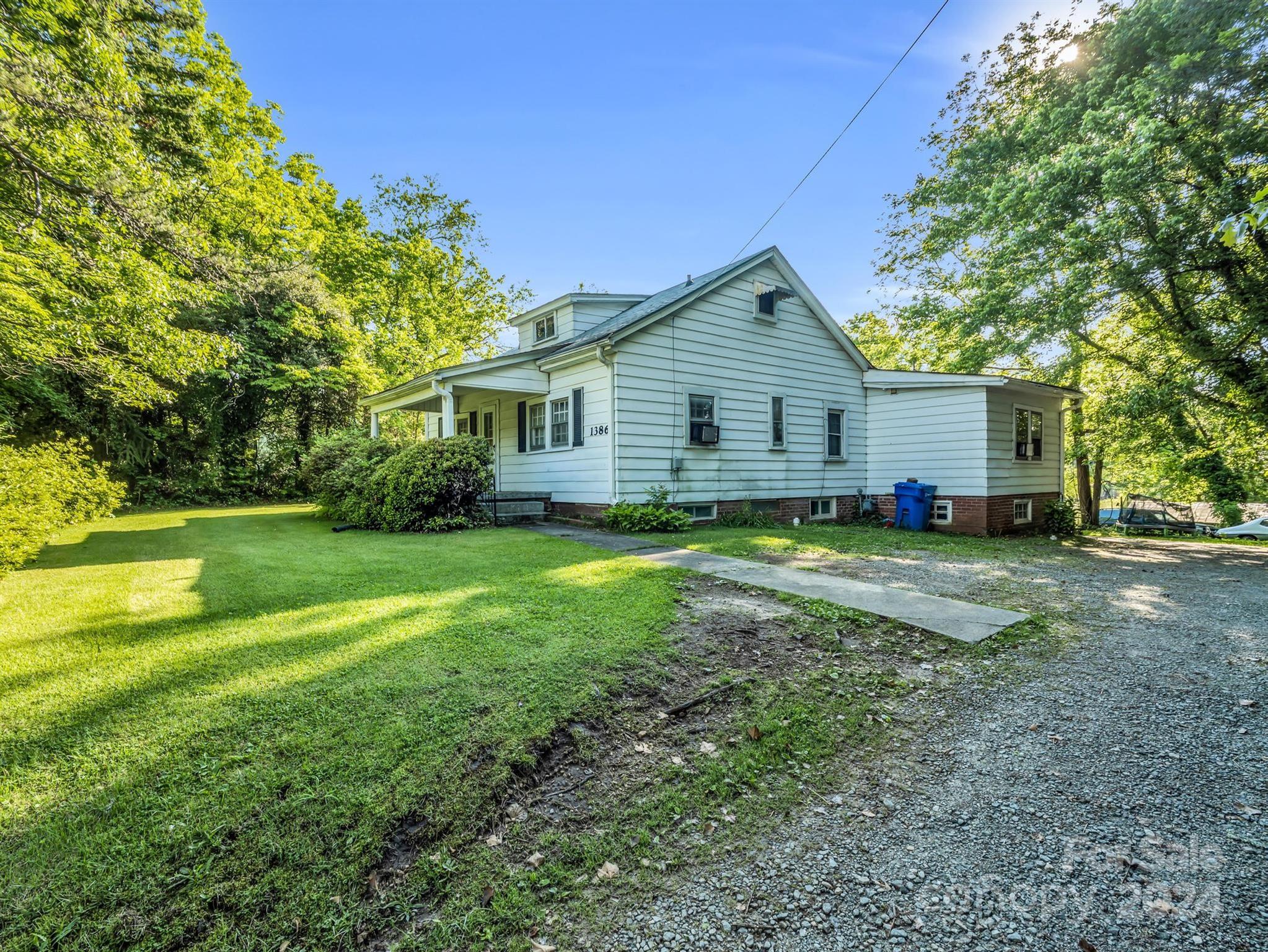 Asheville Hwy, Brevard, NC 28712