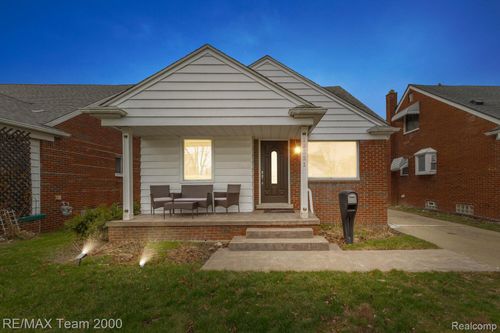 15551 Warwick Ave, Allen Park, MI, 48101-2727 | Card Image