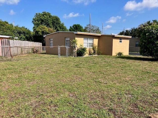 Plum Tree Dr, Lantana, FL 33462