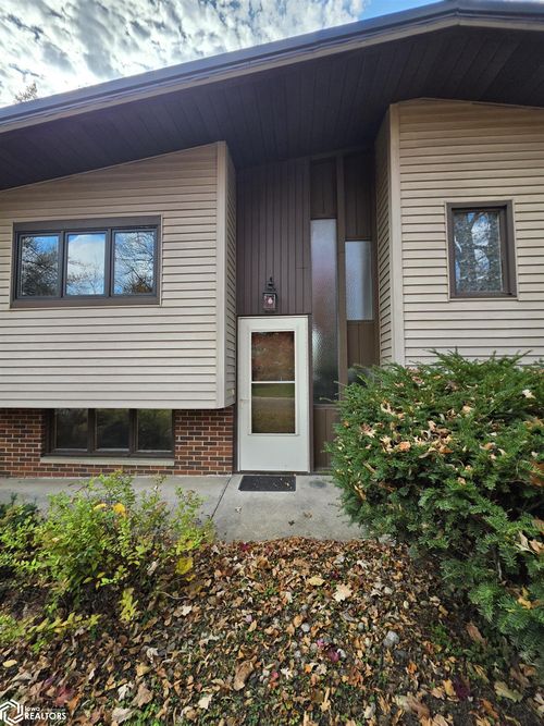 125 Woodland Dr, Forest City, IA, 50436-2419 | Card Image