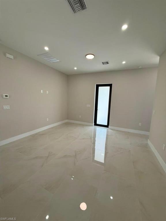 Residential Lease in LEHIGH ACRES 5