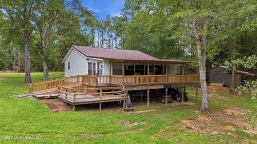 16 Chapel Ln, Perkinston, MS, 39573-6002 | Card Image