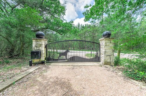4992 Whispering Oaks Drive, College Station, TX, 77845 | Card Image