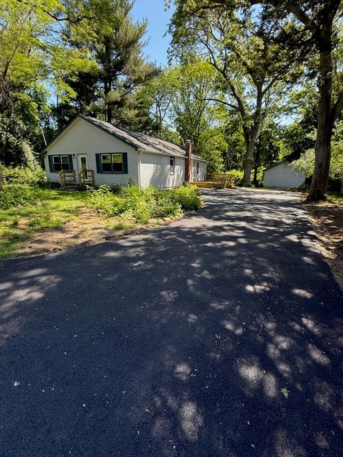 2761 Locust Ave, Ronkonkoma, NY, 11779-5208 | Card Image