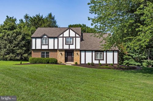 201 Willow Way, LINCOLN UNIVERSITY, PA, 19352-1224 | Card Image