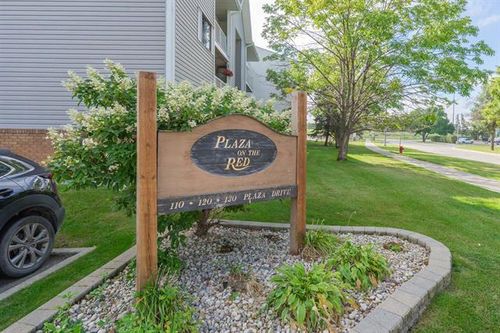 4111-120 Plaza Dr, Winnipeg, MB, R3T5K8 | Card Image