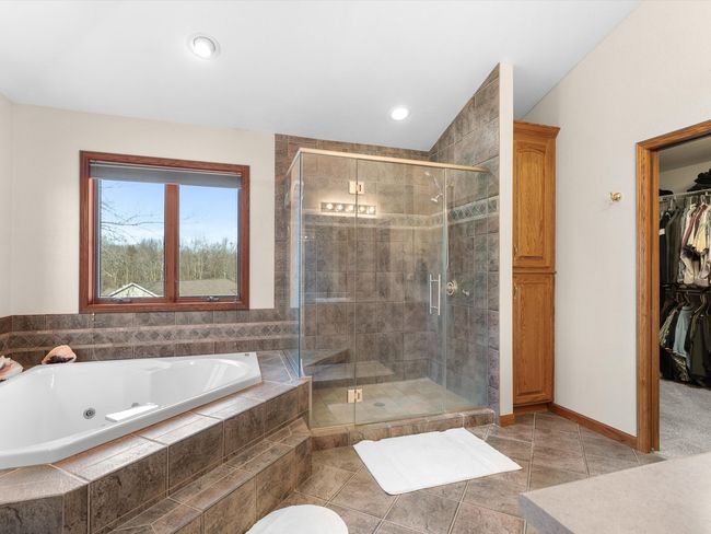 3201 Rolling Hills Dr, House other with 4 bedrooms, 3 bathrooms and null parking in Manitowoc WI | Image 18