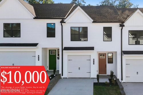 8743 Chapman Trace Way, Knoxville, TN, 37920-3645 | Card Image