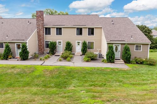 145 Canterbury Ln, Londonderry, NH, 03053-3633 | Card Image