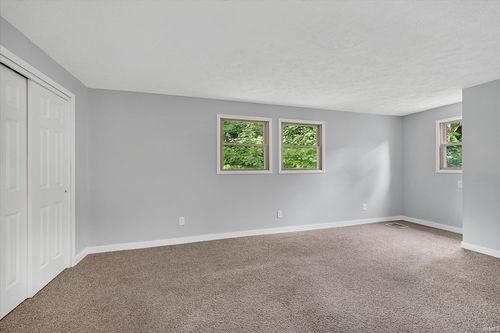 5453 S Westwood Dr, Knightstown, IN, 46148-9598 | Card Image