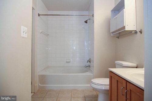 apt-209-1200 N Hartford St, ARLINGTON, VA, 22201-7017 | Card Image