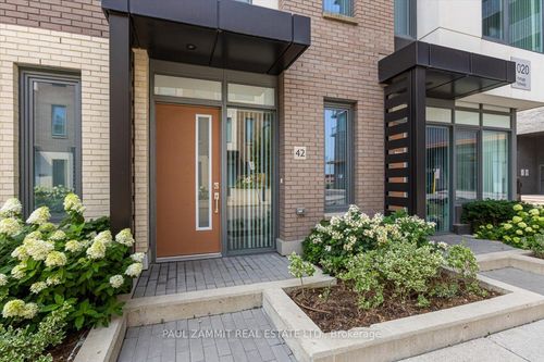 th42-1020 Portage Pky, Vaughan, ON, L4K0K3 | Card Image