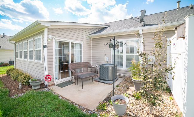 137 Lady Slipper Ln Sw, Townhouse with 3 bedrooms, 2 bathrooms and null parking in Valdese NC | Image 6