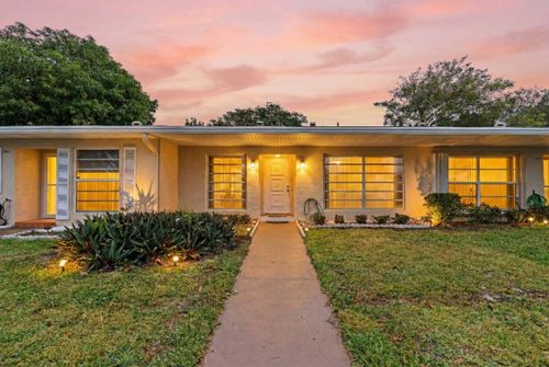 86-8555 Bella Vista Dr, Boca Raton, FL, 33433-1834 | Card Image