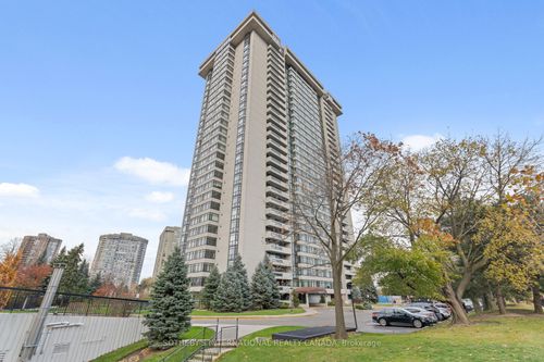 705-1555 Finch Ave E, North York, ON, M2J4X9 | Card Image