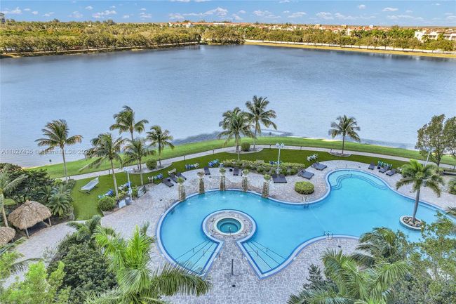 APT-1903S - 2681 N Flamingo Rd, Condo with 2 bedrooms, 2 bathrooms and null parking in Sunrise FL | Image 49