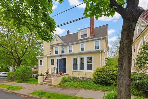 2 Cannon St, Newton, MA, 02461-2115 | Card Image