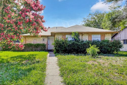 1113 Holbrook Dr, Garland, TX, 75040-5328 | Card Image