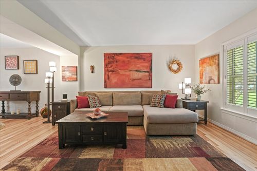 6408 Bordeaux Ave, Dallas, TX, 75209-5704 | Card Image