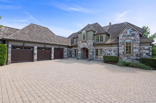 2921 Turtle Pond Ct, Bloomfield Hills, MI, 48302-0720 | Card Image