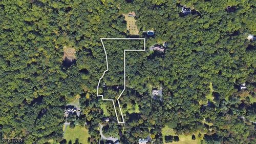 239 Mountainside Rd, Mendham Twp, NJ, 07945-1100 | Card Image