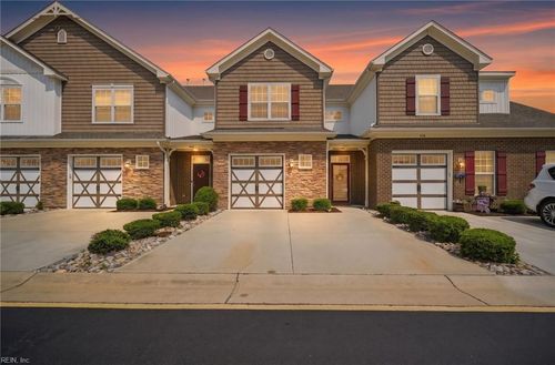 432 Autumn Green Ln, Chesapeake, VA, 23320-3396 | Card Image