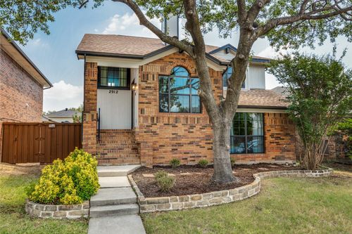 2912 Fort Point Ln, Carrollton, TX, 75007-5055 | Card Image