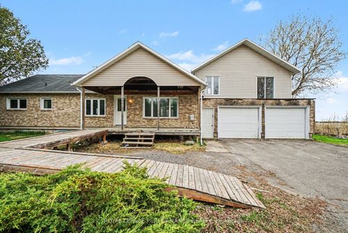 4946 Thunder Road, Carlsbad Springs, ON, K0A1K0 | Card Image
