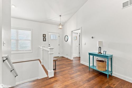 2616 Lavender Ln, Burlington, IA, 52601-2215 | Card Image