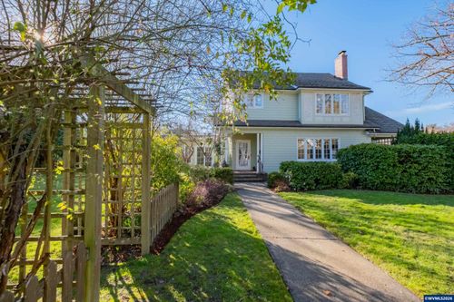 2716 Nw Arnold Way, Corvallis, OR, 97330-5204 | Card Image