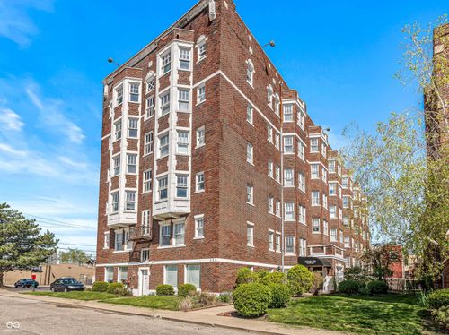 107-230 9th St, Indianapolis, IN, 46204-1151 | Card Image