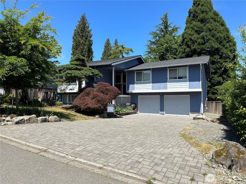 12626 Se 76th Place, Newcastle, WA, 98056 | Card Image