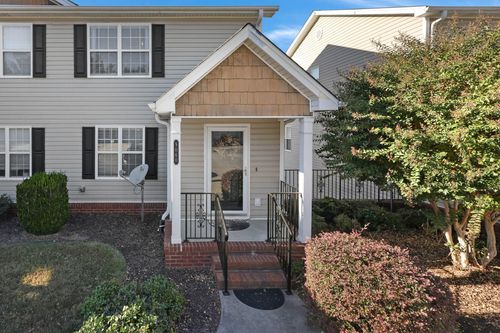 9060 Haileys Pond Dr, Ooltewah, TN, 37363-4863 | Card Image
