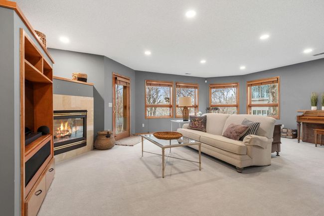 33 Summit Vw, Townhouse with 3 bedrooms, 3 bathrooms and null parking in North Oaks MN | Image 35