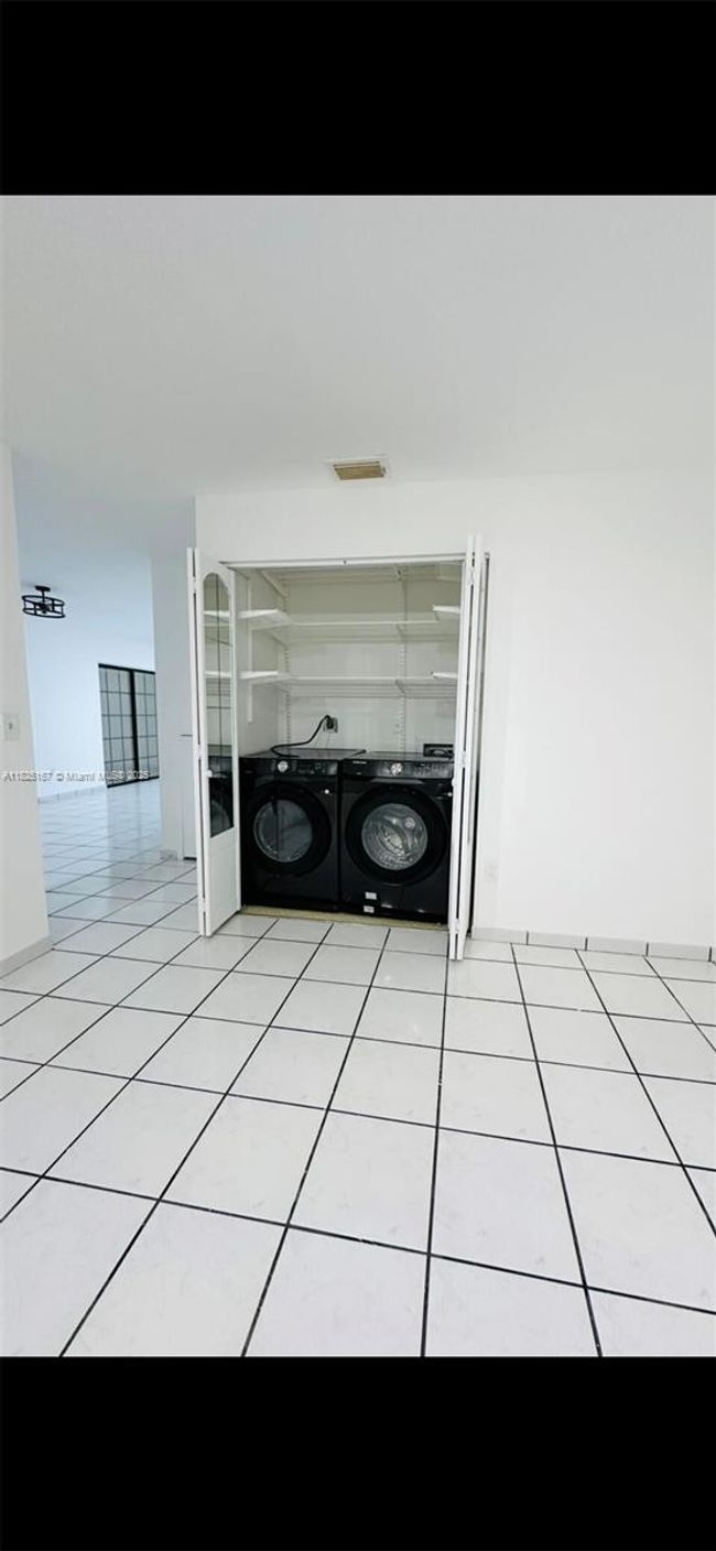 9510 Sw 151 St Ct, House other with 4 bedrooms, 3 bathrooms and null parking in Miami FL | Image 12